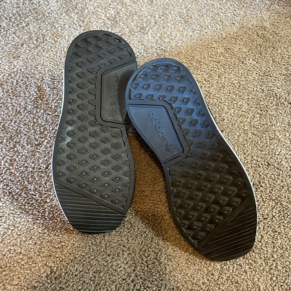 Adidas sneakers size 3 1/2 kids- barely worn - Picture 5 of 5